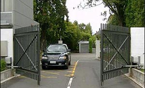 Commercial gates